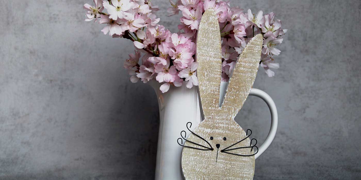 Photo of an Easter bunny and some flowers
